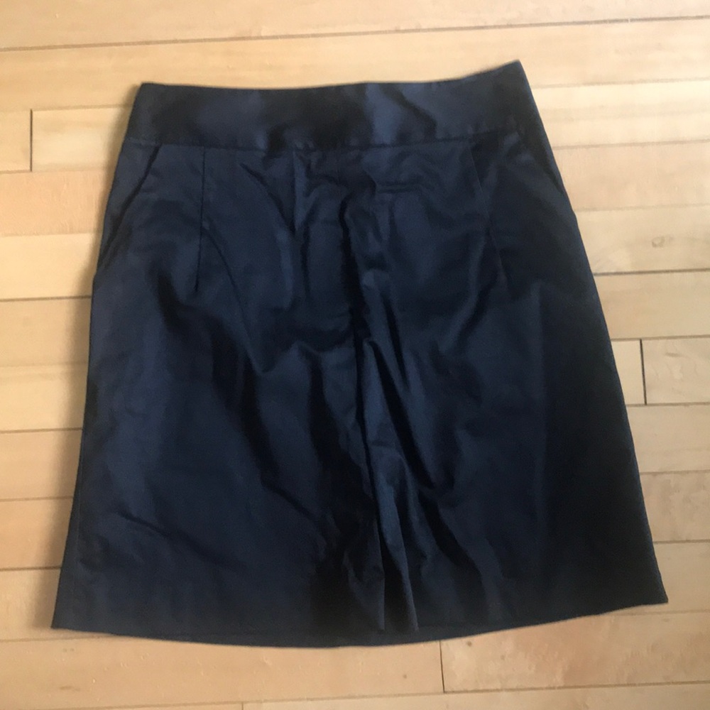 Little Black Skirt / Express - sz 4 - with pockets